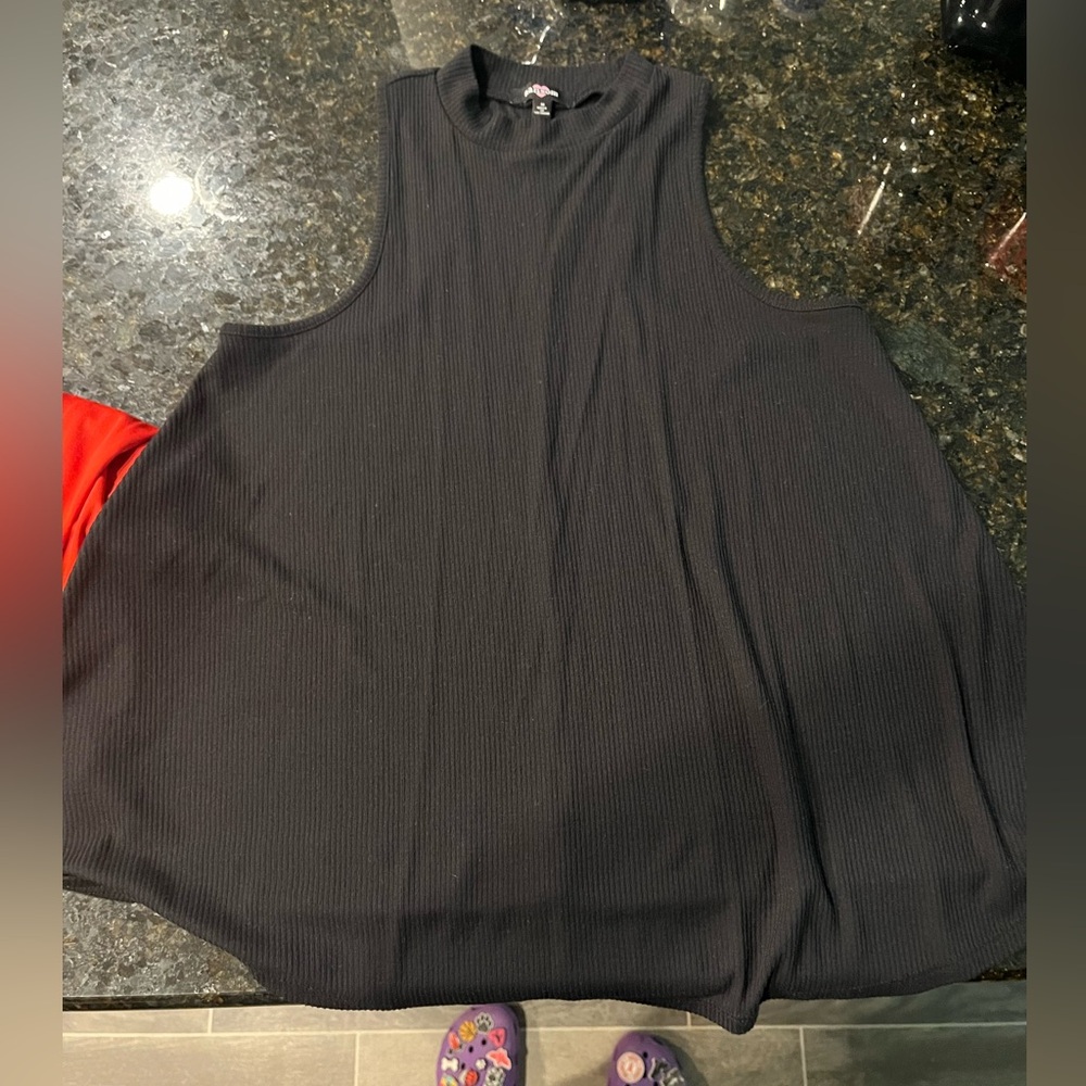 Black Flowy Ransom top